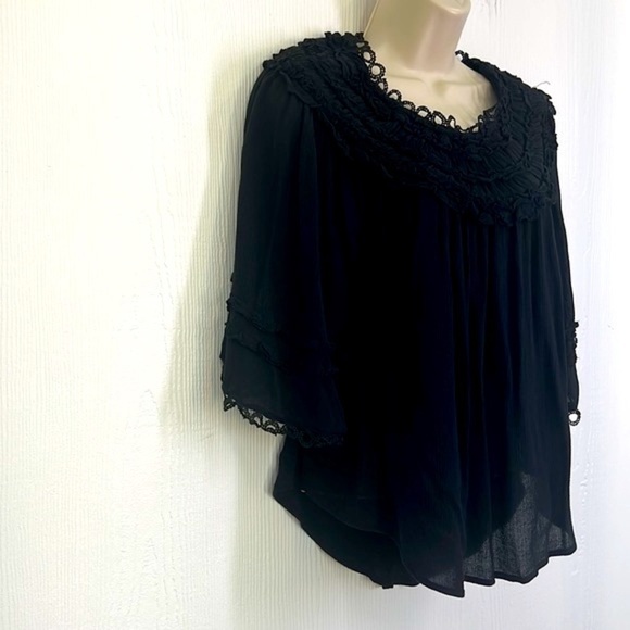 Anthropologie- Black Gauze Ruffles Neck And Sleeves Short Sleeve Blouse SZ Small - Picture 4 of 12